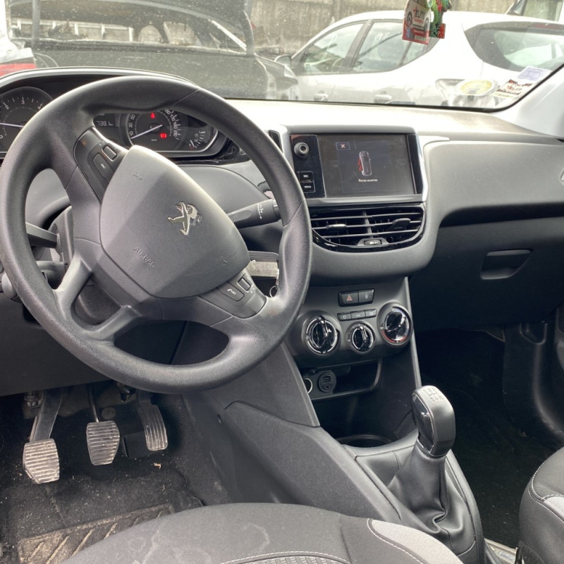 PEUGEOT 208 1 PHASE 2 1.6 BLUE HDI - 8V TURBO Photo n°16