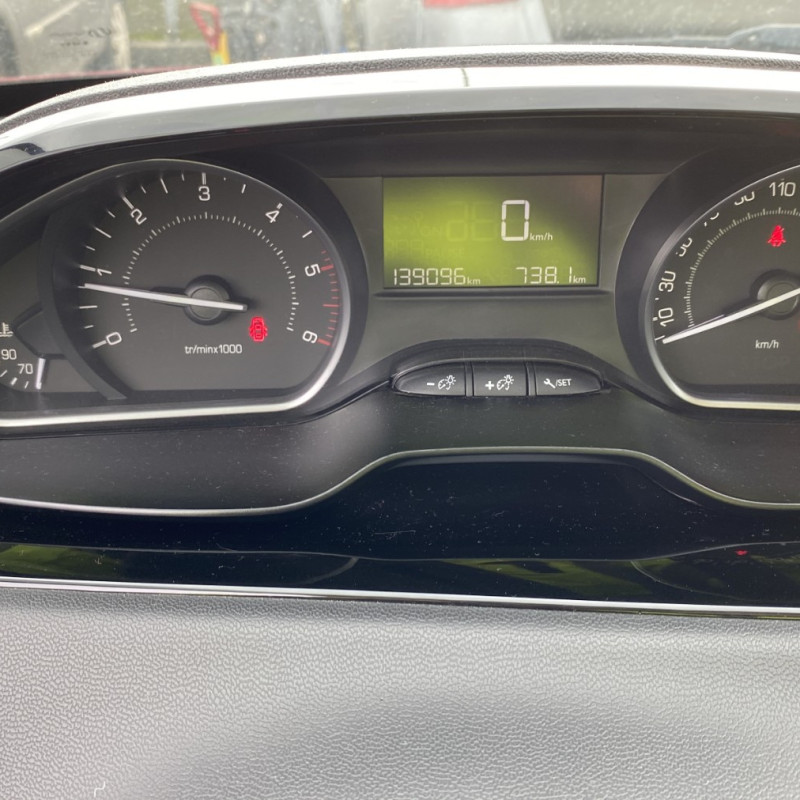 PEUGEOT 208 1 PHASE 2 1.6 BLUE HDI - 8V TURBO Photo n°21
