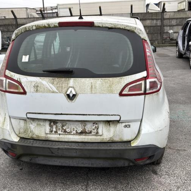 Feu arriere secondaire gauche (feux) RENAULT SCENIC 3 Photo n°8