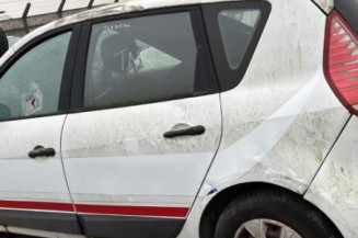 Feu arriere secondaire gauche (feux) RENAULT SCENIC 3