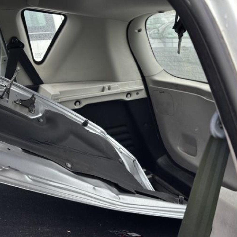 Feu arriere secondaire gauche (feux) RENAULT SCENIC 3 Photo n°14