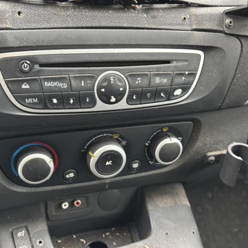 Feu arriere secondaire gauche (feux) RENAULT SCENIC 3 Photo n°20