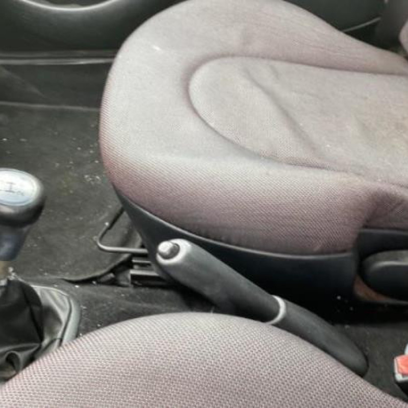 Porte avant droit FORD KA 1 Photo n°17