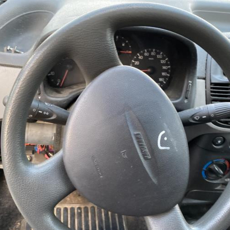 Moteur essuie glace avant FIAT PUNTO 2 Photo n°18