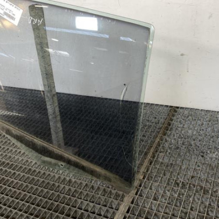 Vitre arriere droit VOLKSWAGEN GOLF 4