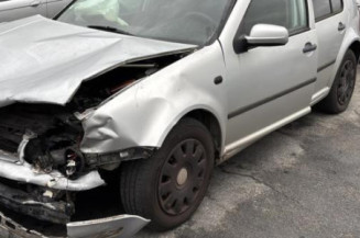 Vitre arriere droit VOLKSWAGEN GOLF 4