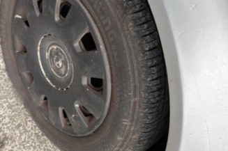 Vitre arriere droit VOLKSWAGEN GOLF 4