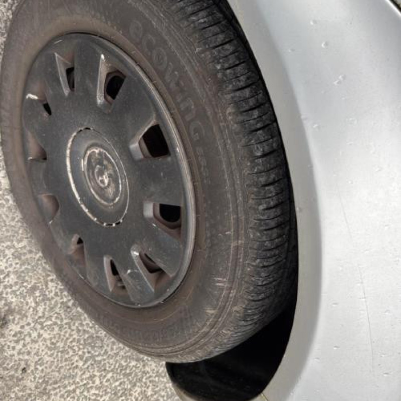 Vitre arriere droit VOLKSWAGEN GOLF 4 Photo n°7