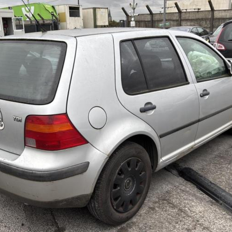 Vitre arriere droit VOLKSWAGEN GOLF 4 Photo n°10