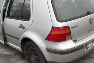 Vitre arriere droit VOLKSWAGEN GOLF 4