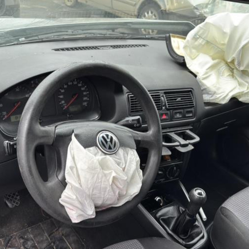 Vitre arriere droit VOLKSWAGEN GOLF 4 Photo n°19