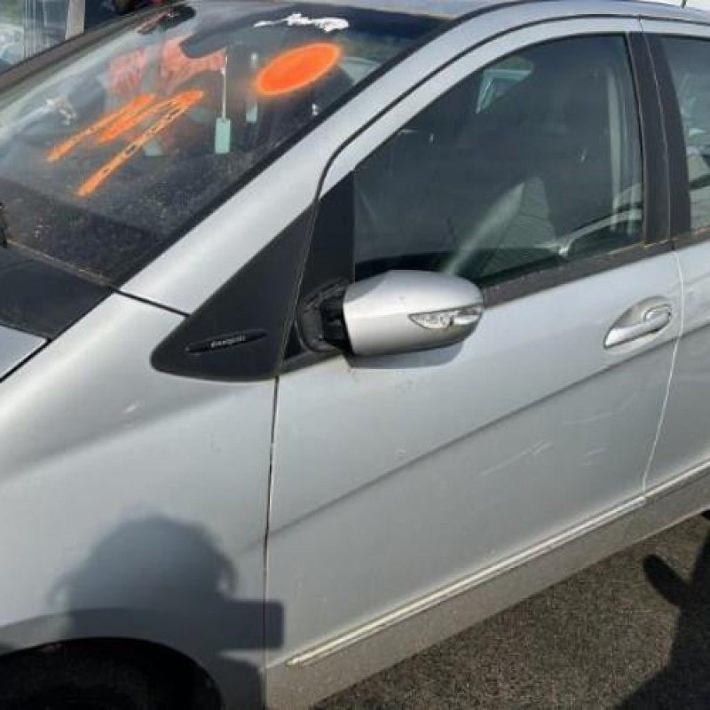 Feu arriere principal droit (feux) MERCEDES CLASSE A 169 Photo n°13