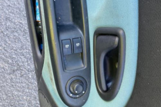 Pretensionneur de ceinture arriere gauche RENAULT CLIO 2