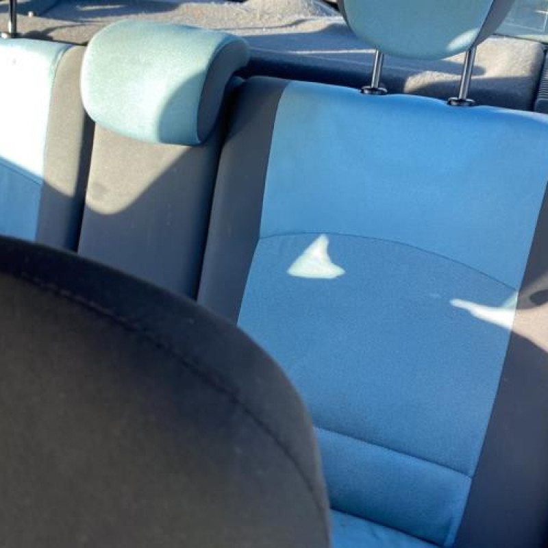 Pretensionneur de ceinture arriere gauche RENAULT CLIO 2 Photo n°15