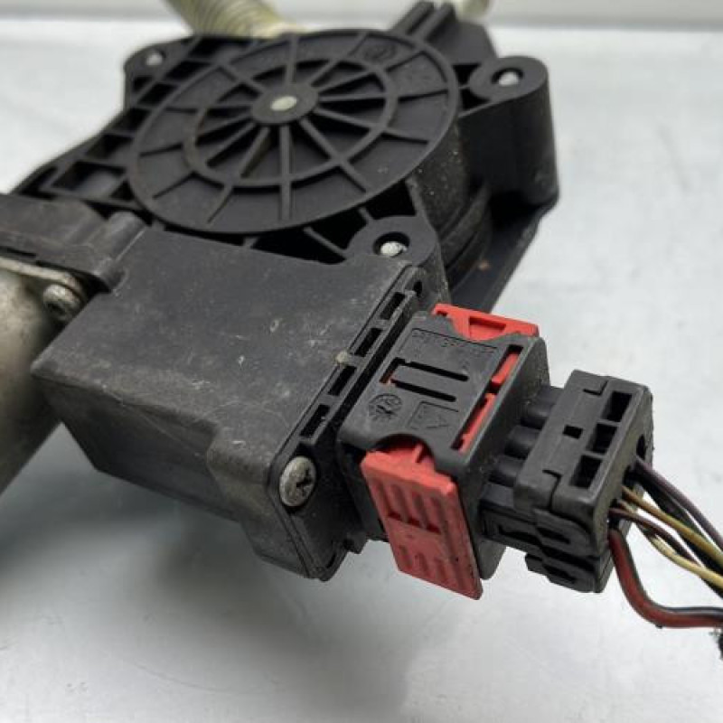 Leve vitre electrique avant droit ALFA ROMEO MITO Photo n°7