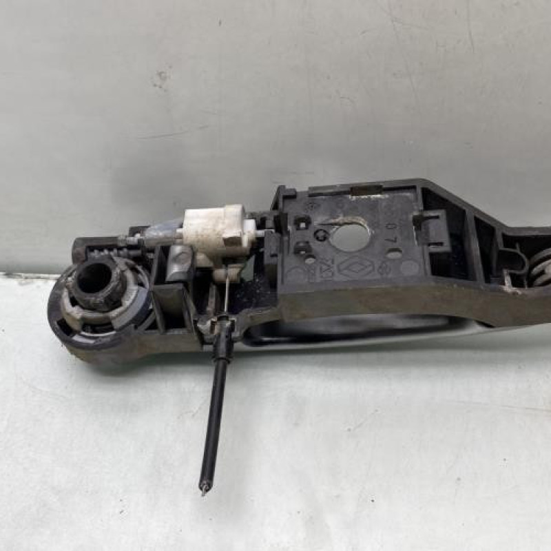 Poignee porte arriere droit RENAULT CLIO 3 Photo n°2