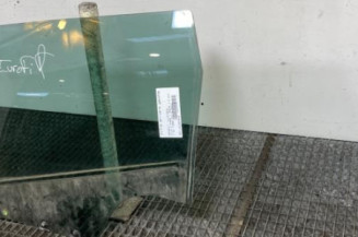 Vitre arriere gauche RENAULT CLIO 4