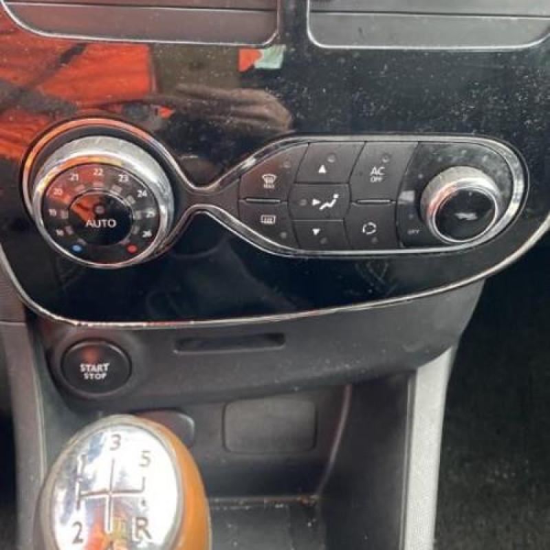 Actionneur verrou trappe d'essence RENAULT CLIO 4 Photo n°6
