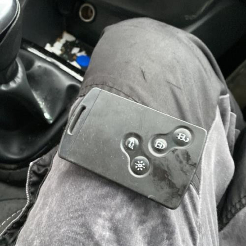 Boite a gants RENAULT CLIO 4 Photo n°15