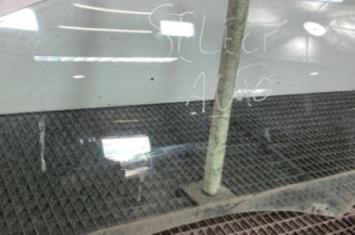 Vitre avant gauche PEUGEOT 208 1