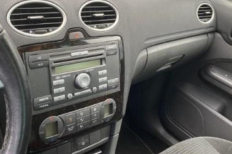 Poignee porte avant gauche FORD FOCUS 2