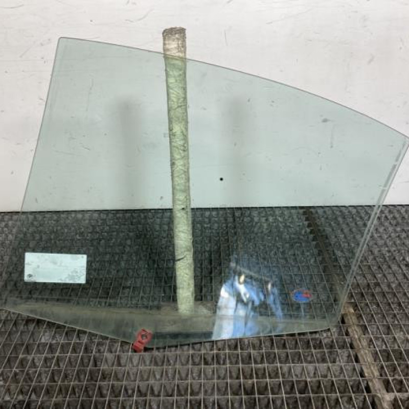 Vitre arriere droit BMW SERIE 3 E46 Photo n°4