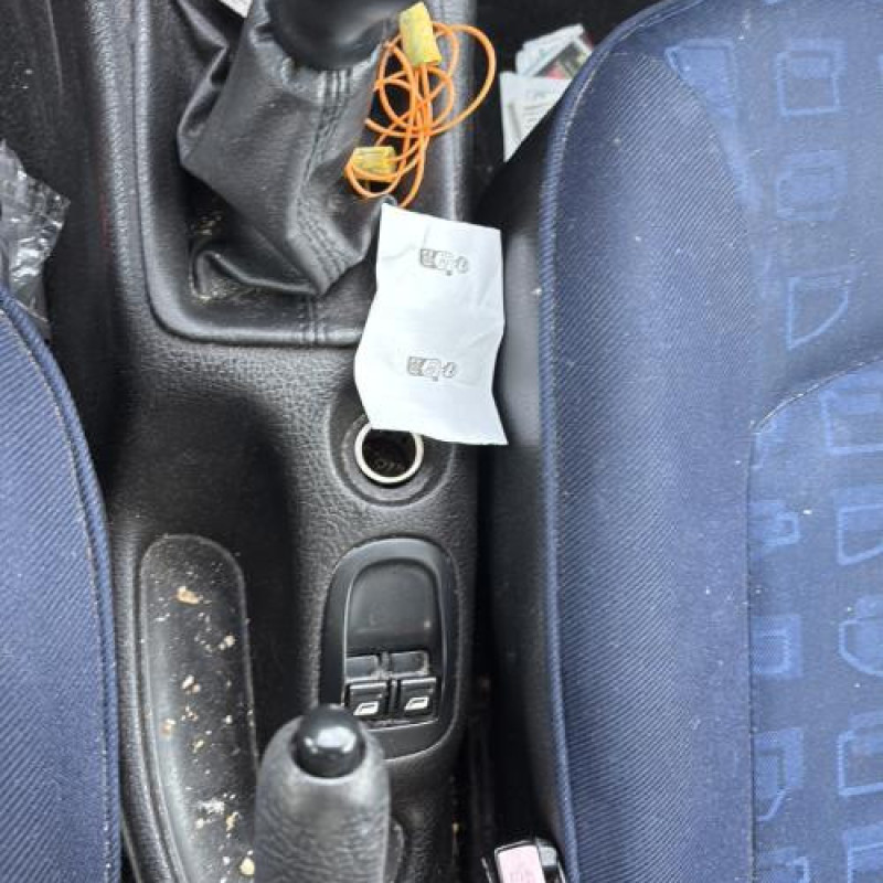 Boitier air bag PEUGEOT 206 Photo n°17