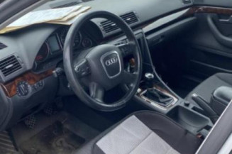 Serrure avant droit AUDI A4 2