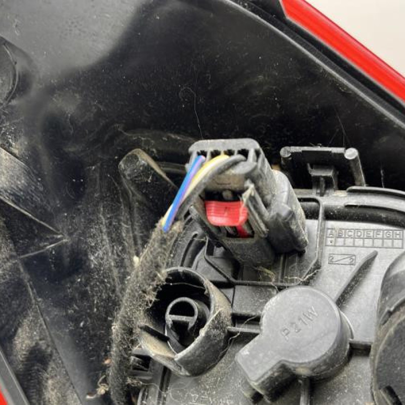 Feu arriere principal droit (feux) OPEL CORSA E Photo n°5