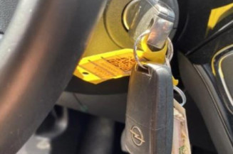Feu arriere secondaire gauche (feux) OPEL CORSA E