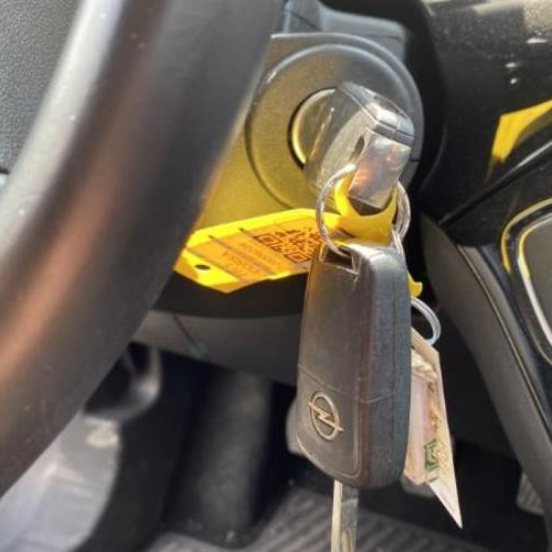 Feu arriere secondaire gauche (feux) OPEL CORSA E Photo n°10