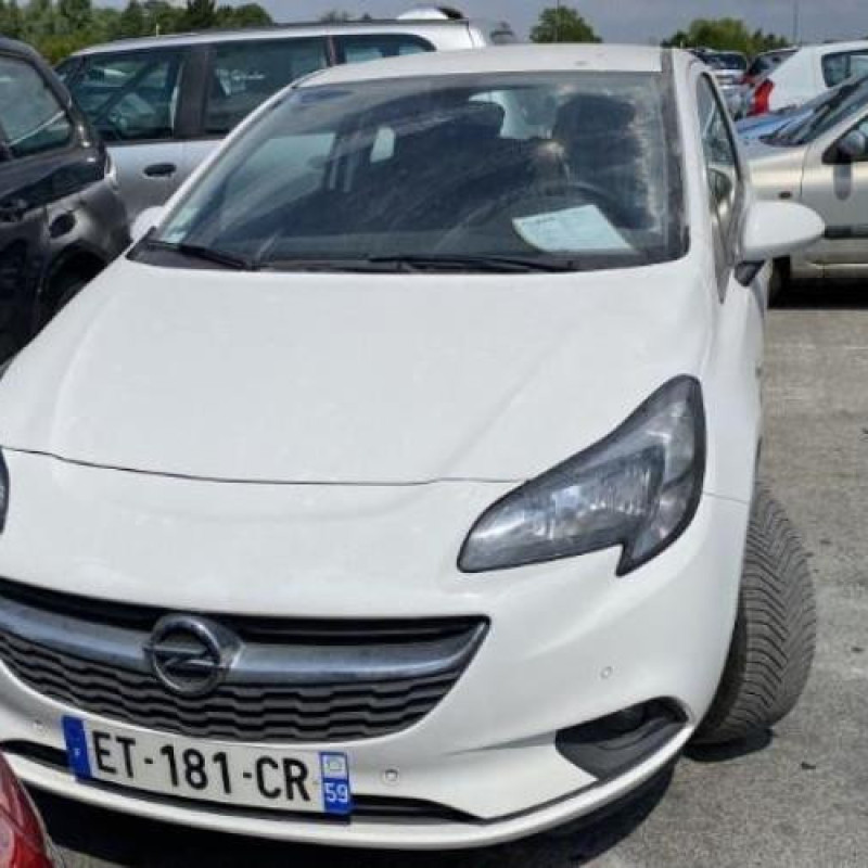 Feu arriere secondaire gauche (feux) OPEL CORSA E Photo n°11