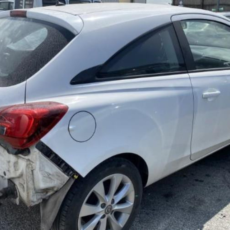 Feu arriere secondaire gauche (feux) OPEL CORSA E Photo n°12