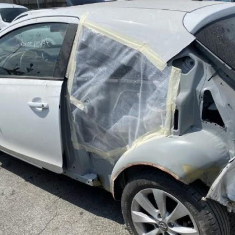 Feu arriere secondaire gauche (feux) OPEL CORSA E Photo n°18
