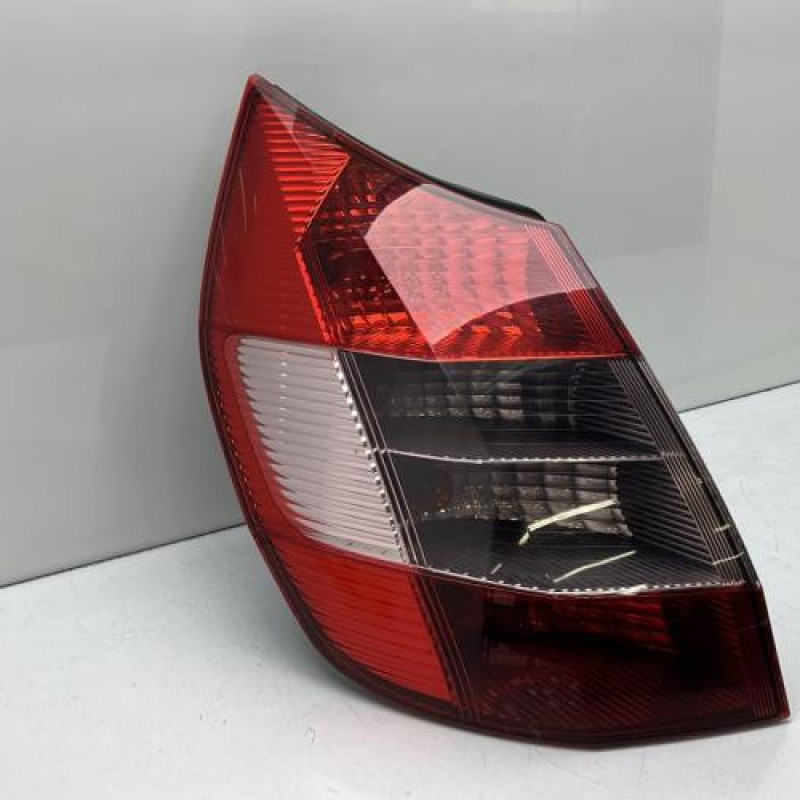 Feu arriere principal gauche (feux) RENAULT GRAND SCENIC 2 Photo n°2