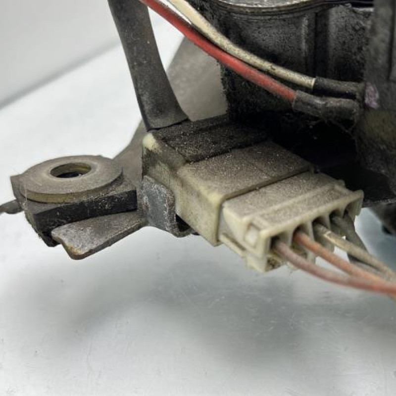 Moteur essuie glace avant PEUGEOT 205 Photo n°6