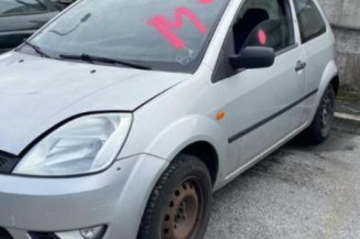 Fermeture de capot FORD FIESTA 5