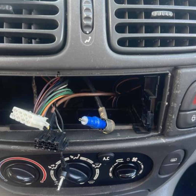 Serrure arriere gauche RENAULT SCENIC 1 Photo n°6