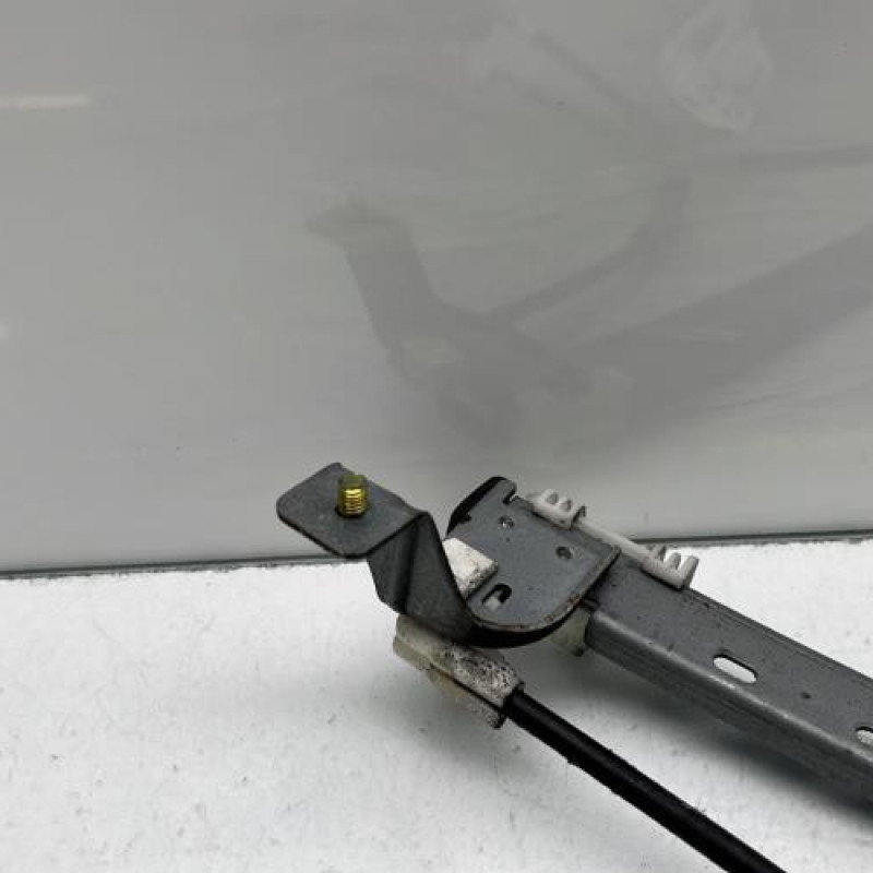 Leve vitre mecanique arriere droit PEUGEOT 106 Photo n°3