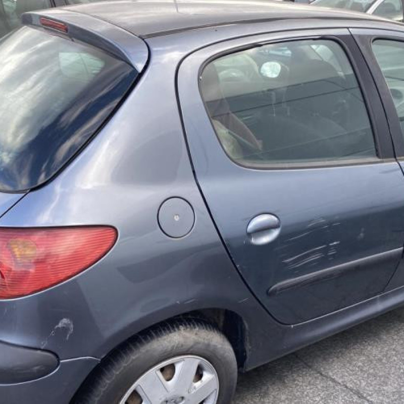 Vitre arriere droit PEUGEOT 206 Photo n°7