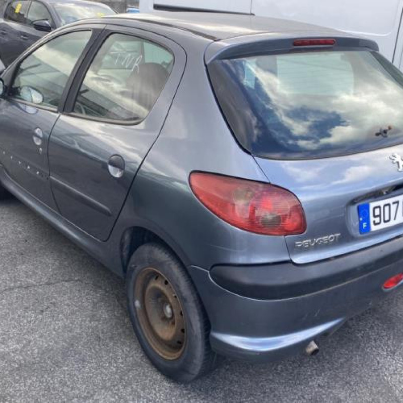 Vitre arriere droit PEUGEOT 206 Photo n°10
