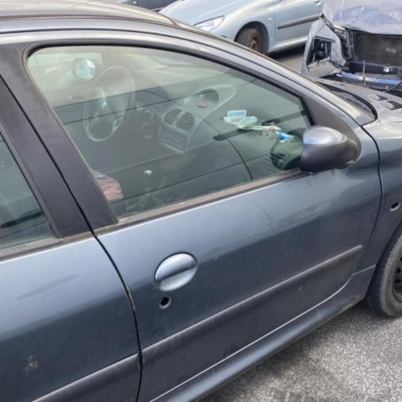 Vitre arriere droit PEUGEOT 206 Photo n°19