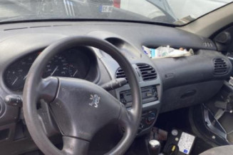 Vitre arriere droit PEUGEOT 206