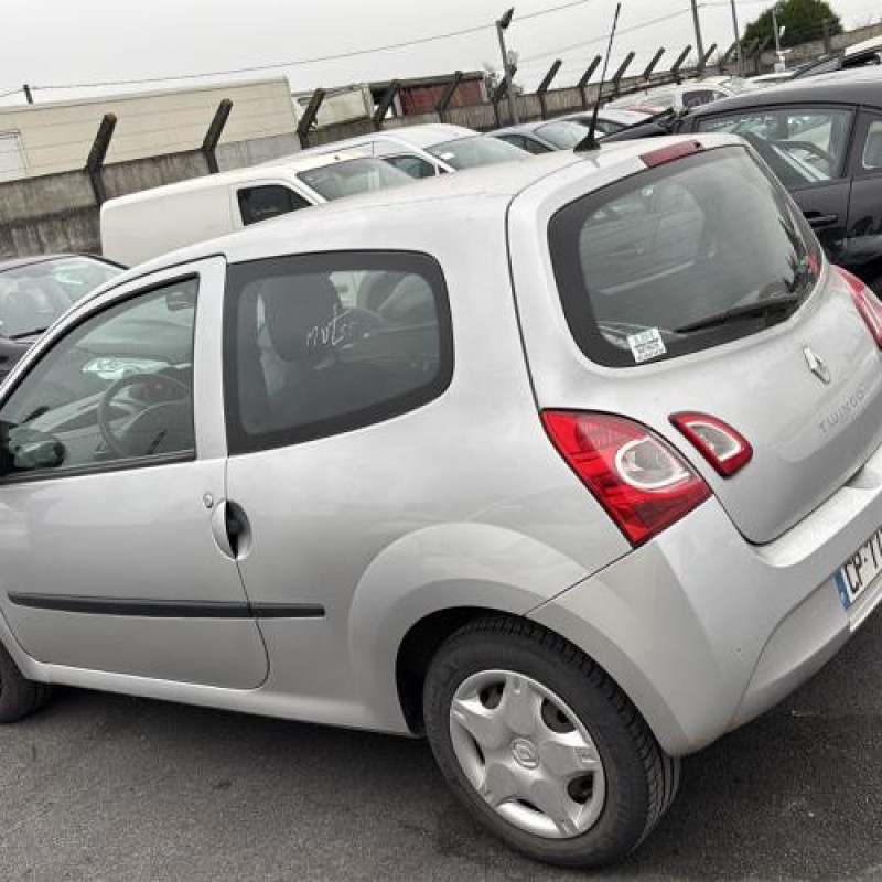 Feu arriere secondaire gauche (feux) RENAULT TWINGO 2 Photo n°10