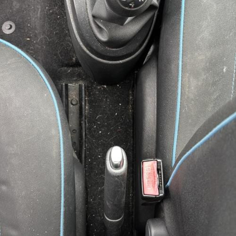 Feu arriere secondaire gauche (feux) RENAULT TWINGO 2 Photo n°16