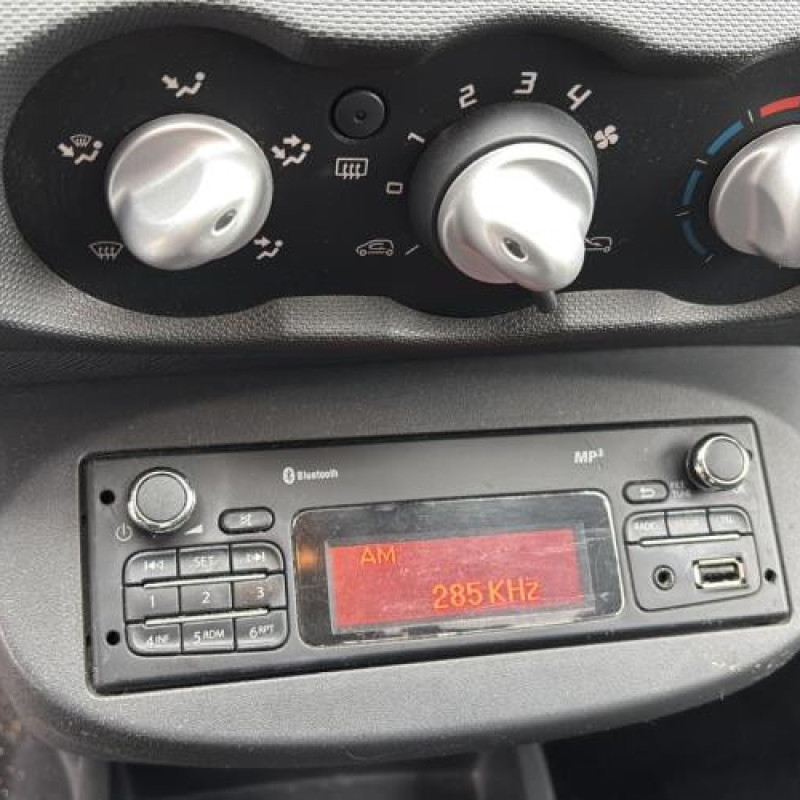 Feu arriere secondaire gauche (feux) RENAULT TWINGO 2 Photo n°17