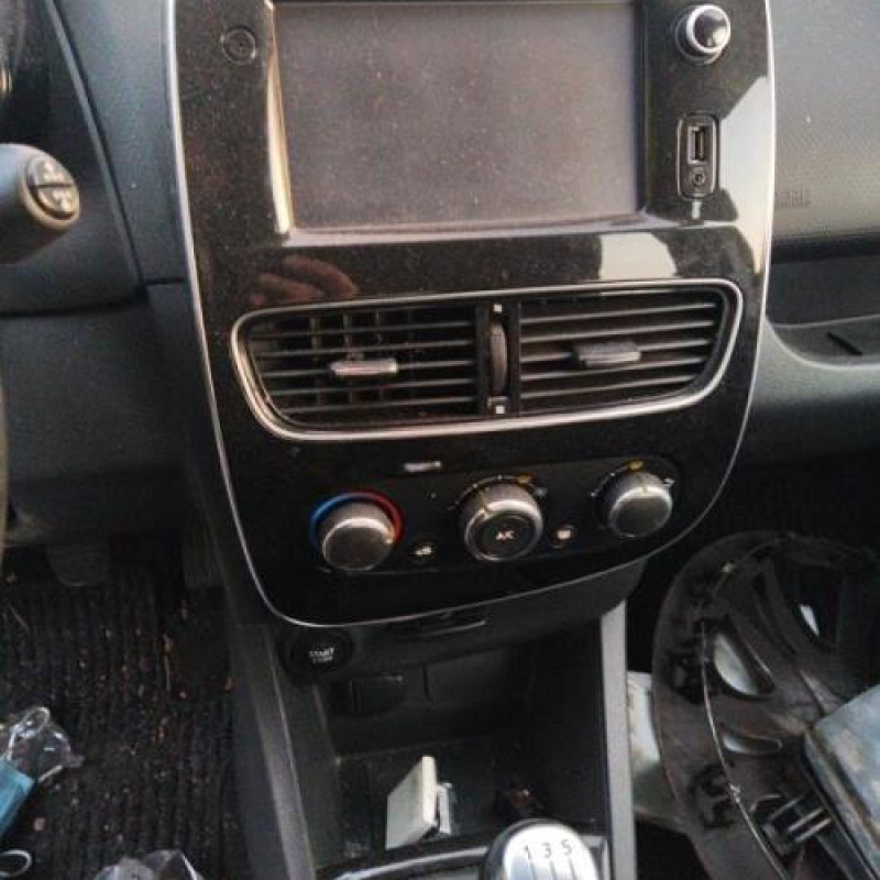Boite a gants RENAULT CLIO 4 Photo n°10
