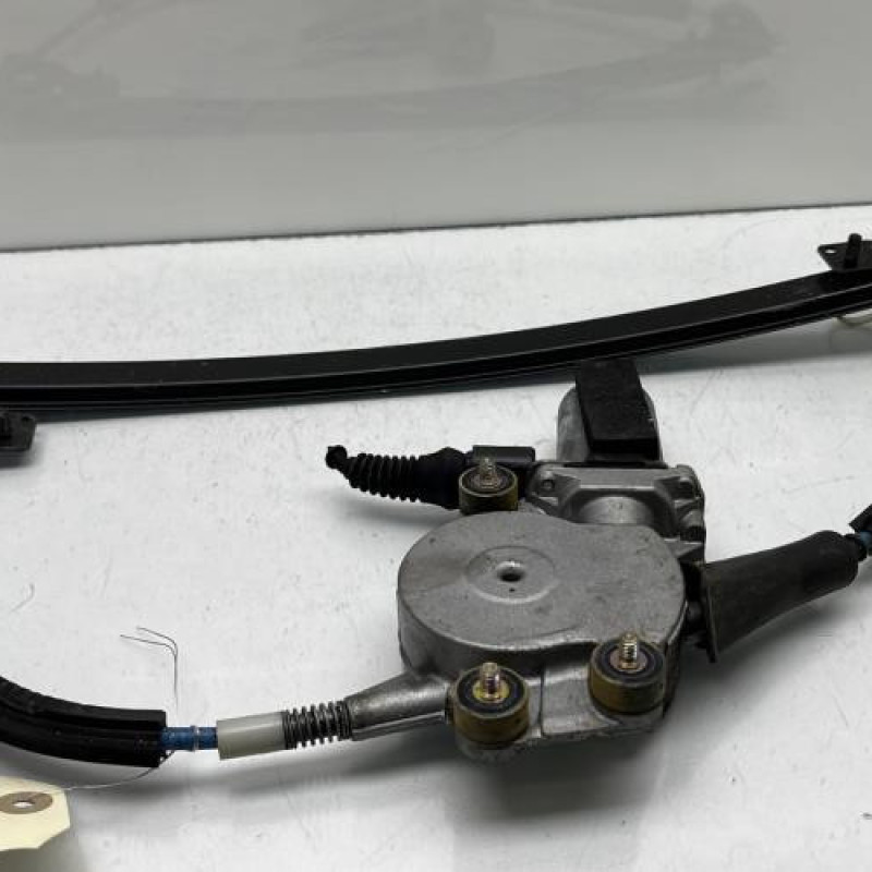 Leve vitre electrique avant droit ALFA ROMEO 147 Photo n°1