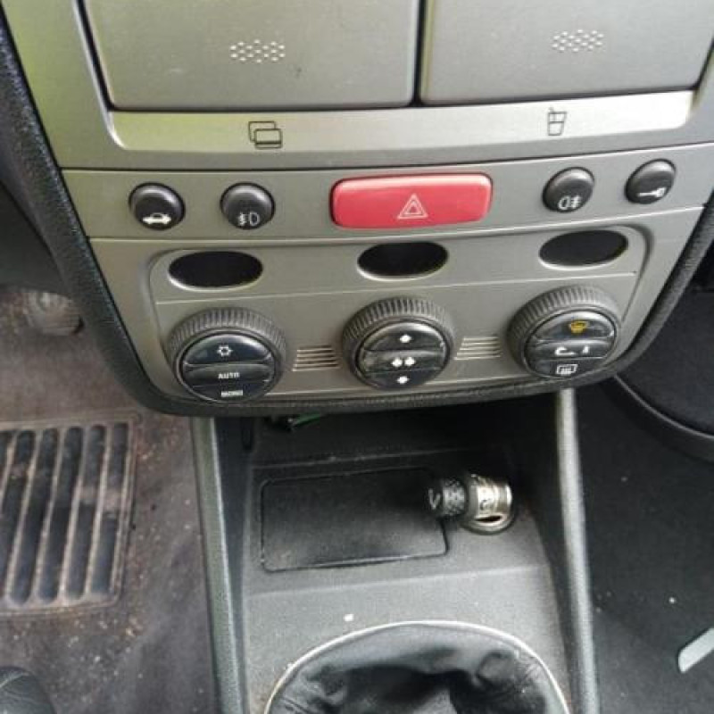 Leve vitre electrique avant droit ALFA ROMEO 147 Photo n°13