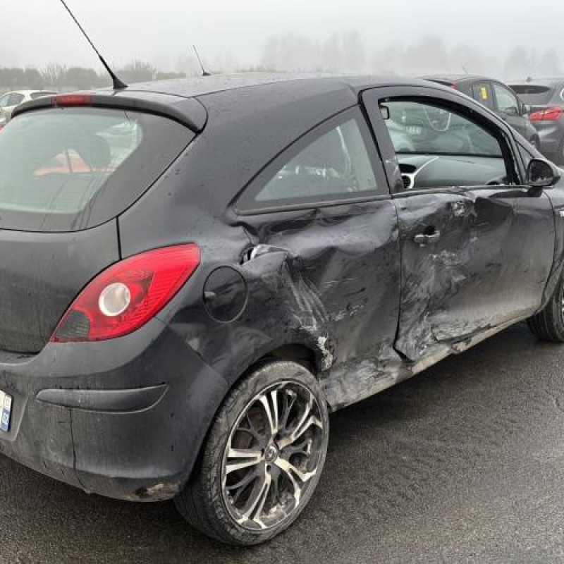 Feu arriere principal droit (feux) OPEL CORSA D Photo n°9